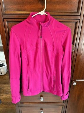 Lululemon Women’s Fuchsia Full-Zip Jacket